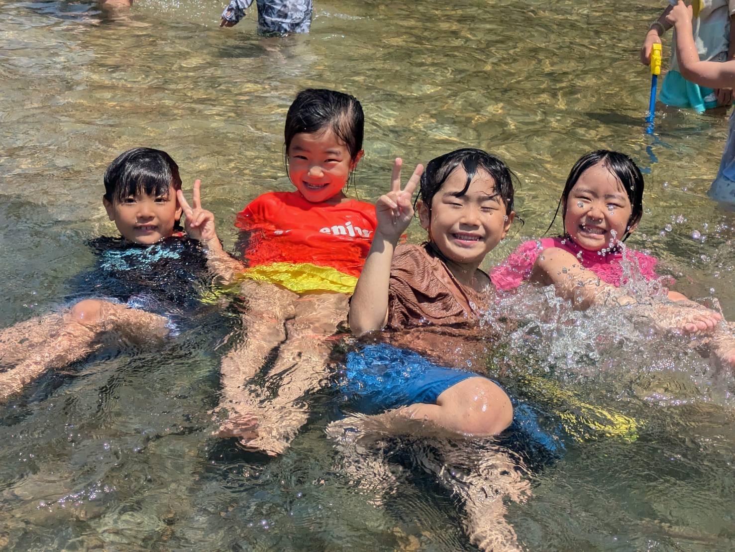 横浜こどもの国にて「水遊び」遠足開催